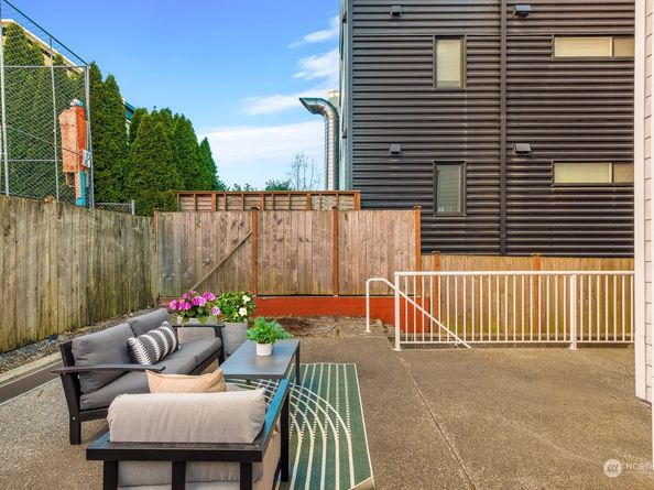 2024 NW 57th Street 102, Seattle WA 98107