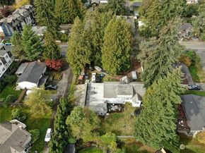 18534 Meridian Avenue N, Shoreline WA 98133