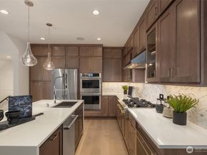 10819 (HS 99) 120TH Lane NE A, Kirkland WA 98033