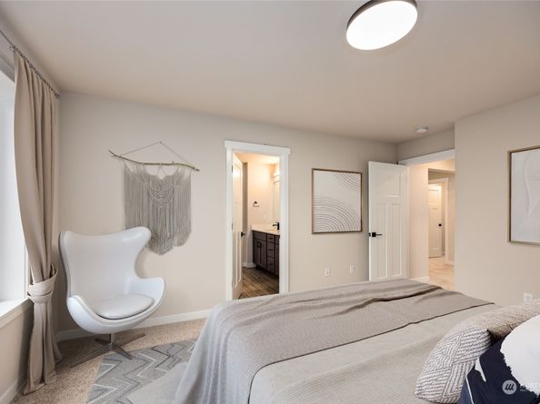 5021 NW Cedarside Loop, Silverdale WA 98383