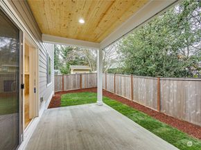 5021 NW Cedarside Loop, Silverdale WA 98383