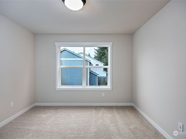 5021 NW Cedarside Loop, Silverdale WA 98383