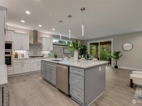 713 N 188th Street, Shoreline WA 98133