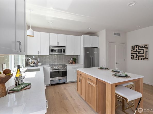 4521 A Bagley Avenue N, Seattle WA 98103