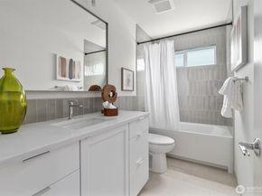 4521 A Bagley Avenue N, Seattle WA 98103