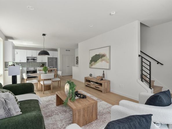 4521 A Bagley Avenue N, Seattle WA 98103