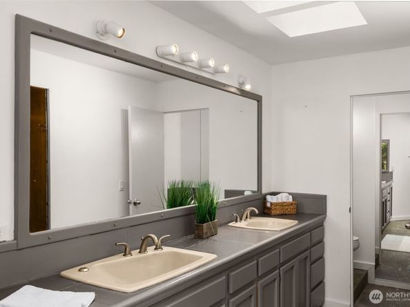 27541 SE 154th Place, Issaquah WA 98027
