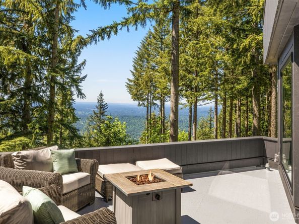 27541 SE 154th Place, Issaquah WA 98027