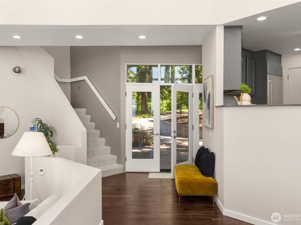 27541 SE 154th Place, Issaquah WA 98027