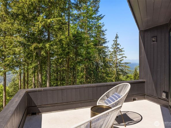 27541 SE 154th Place, Issaquah WA 98027