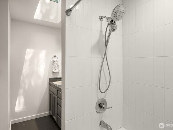 27541 SE 154th Place, Issaquah WA 98027