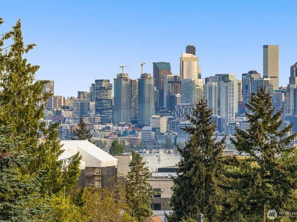 1203 C N Allen Place, Seattle WA 98103