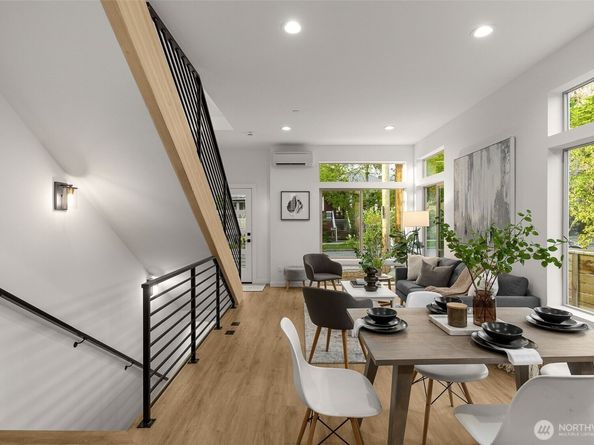 1203 H N Allen Place, Seattle WA 98103