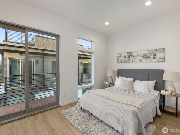 1203 H N Allen Place, Seattle WA 98103