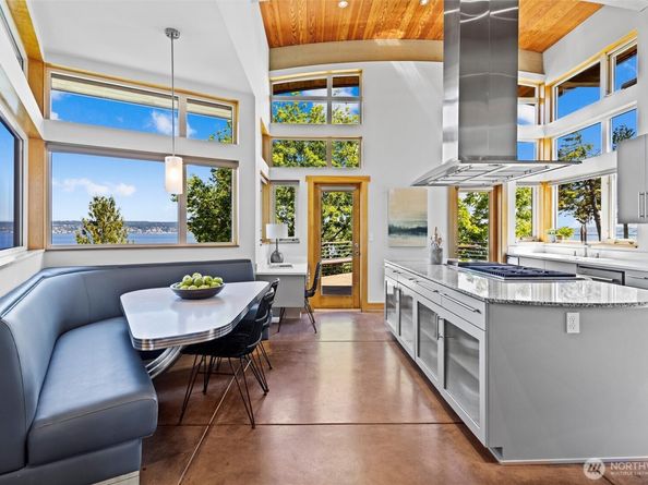 4502 55th Avenue NE, Seattle WA 98105