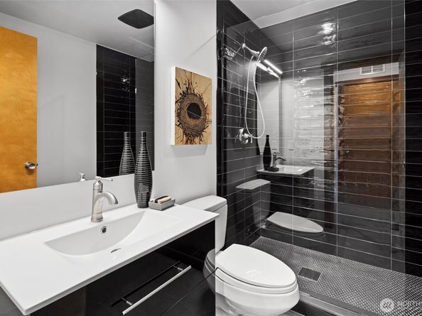 4502 55th Avenue NE, Seattle WA 98105