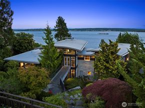 4502 55th Avenue NE, Seattle WA 98105
