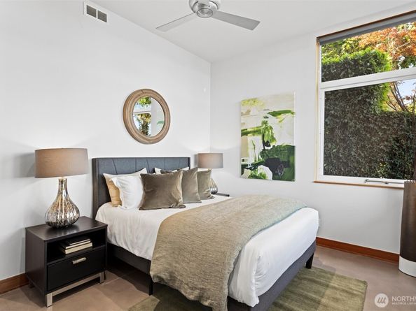 4502 55th Avenue NE, Seattle WA 98105