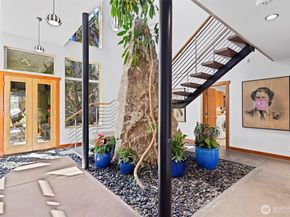 4502 55th Avenue NE, Seattle WA 98105