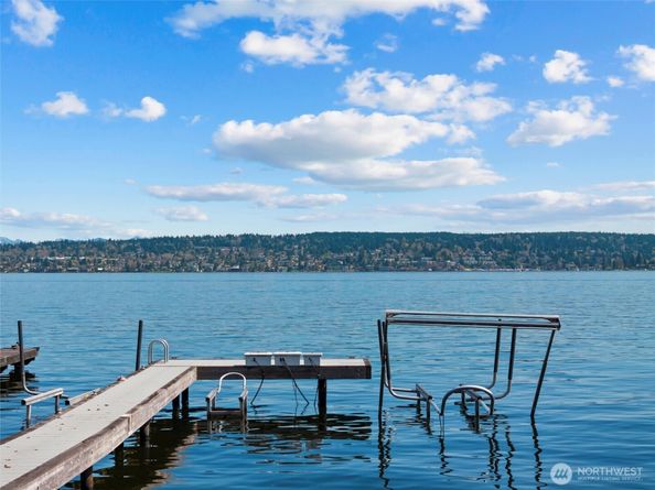 4502 55th Avenue NE, Seattle WA 98105