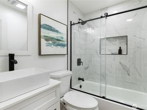 11 SW 100th Street, Seattle WA 98146