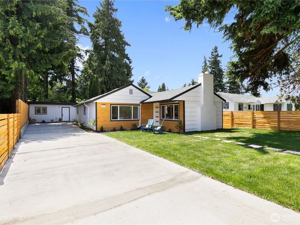 11 SW 100th Street, Seattle WA 98146