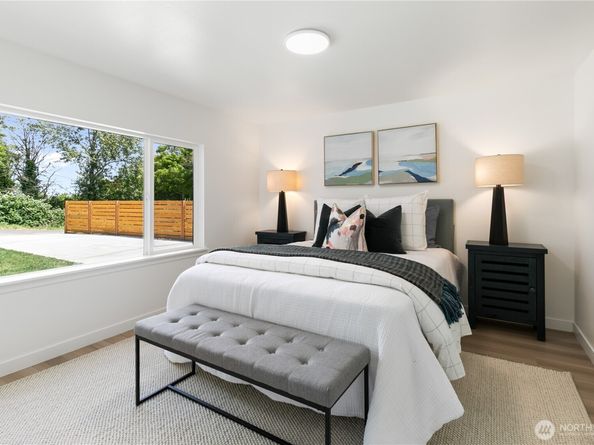 11 SW 100th Street, Seattle WA 98146