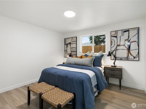 11 SW 100th Street, Seattle WA 98146