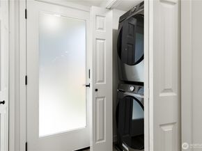 11 SW 100th Street, Seattle WA 98146