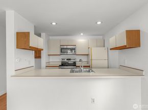 10329 Meridian Avenue N A201, Seattle WA 98133