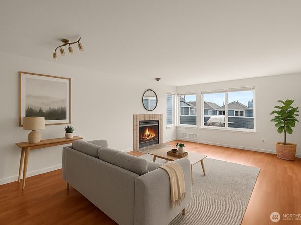 10329 Meridian Avenue N A201, Seattle WA 98133