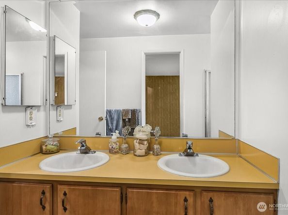11611 NE 134th St, Kirkland WA 98034
