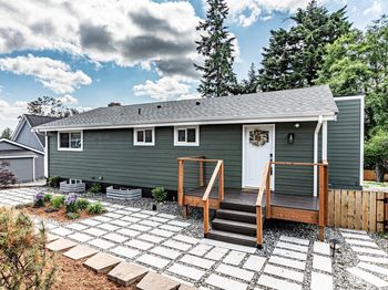 469 Hoquiam Avenue NE