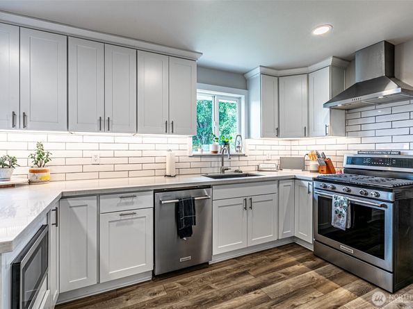 469 Hoquiam Avenue NE, Renton WA 98059