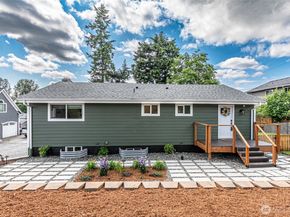 469 Hoquiam Avenue NE, Renton WA 98059