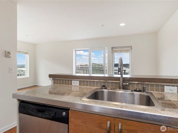 2440 Western Avenue 807, Seattle WA 98121
