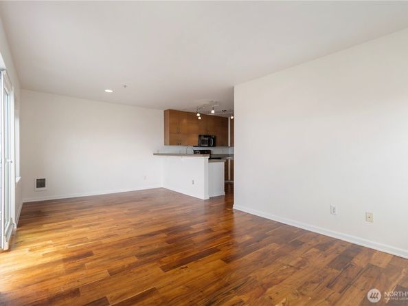 2440 Western Avenue 807, Seattle WA 98121
