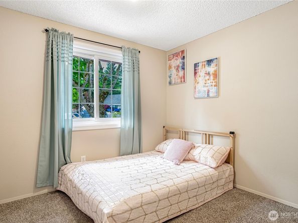 12506 SE 232nd st, Kent WA 98031