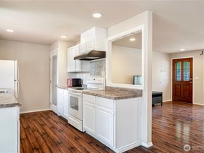 12506 SE 232nd st, Kent WA 98031