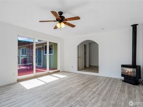 12506 SE 232nd st, Kent WA 98031