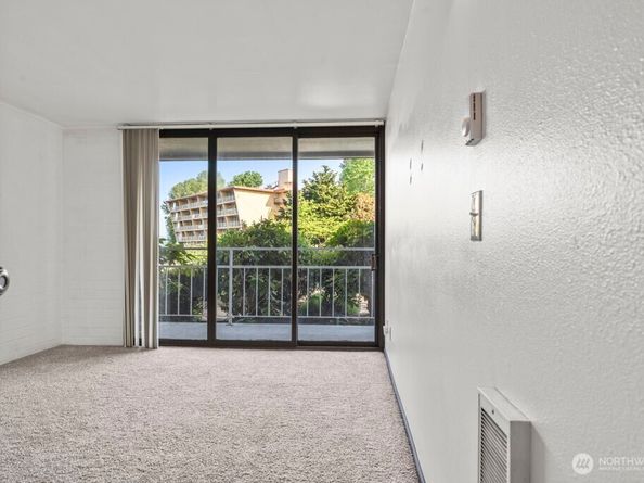 9500 Rainier Avenue S 102, Seattle WA 98118