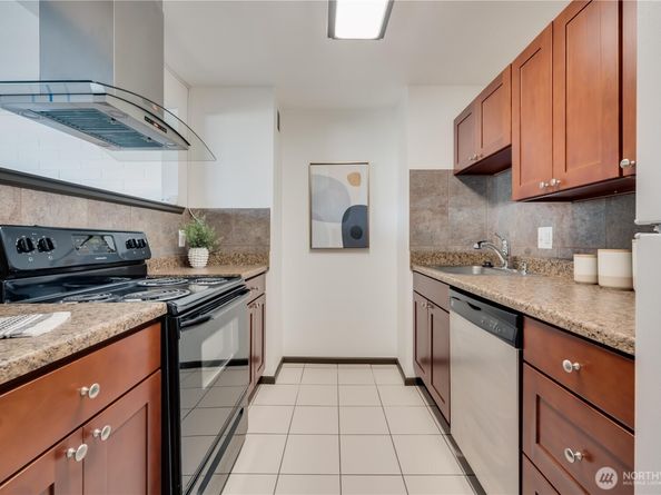 9500 Rainier Avenue S 102, Seattle WA 98118
