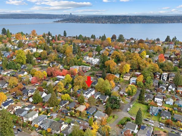 3324 35th Avenue S A, Seattle WA 98144