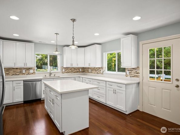 8180 NE West Port Madison Road, Bainbridge Island WA 98110