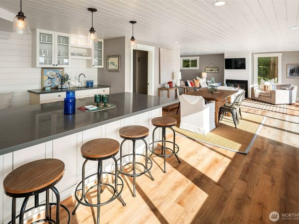 13967 SW 248th Street, Vashon WA 98070