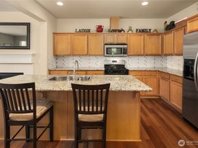 8017 Douglas Avenue SE, Snoqualmie WA 98065