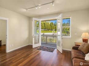 8017 Douglas Avenue SE, Snoqualmie WA 98065