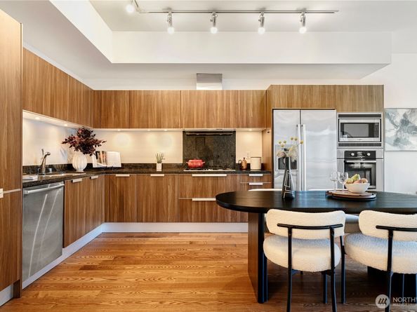 1920 4th Avenue 1809, Seattle WA 98101
