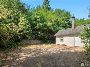 2821 Bellevue Way SE, Bellevue WA 98004