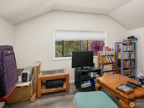 2821 Bellevue Way SE, Bellevue WA 98004